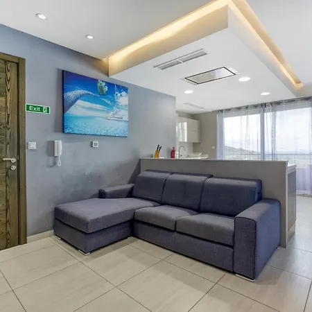 Stunning 2br W/hill View, Perfect For Relaxing By 360 Estates