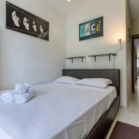 Apartment Stunning 2br W/hill View, Perfect For Relaxing By 360 Estates *