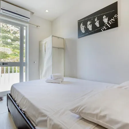 Apartment Stunning 2br W/hill View, Perfect For Relaxing By 360 Estates
