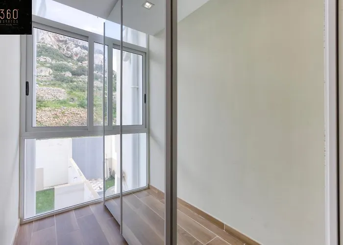 Stunning 2br W/hill View, Perfect For Relaxing By 360 Estates 멜리에하