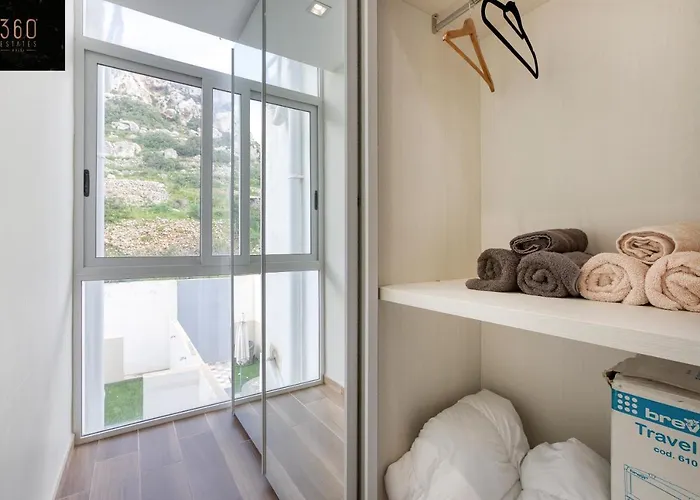 Stunning 2br W/hill View, Perfect For Relaxing By 360 Estates